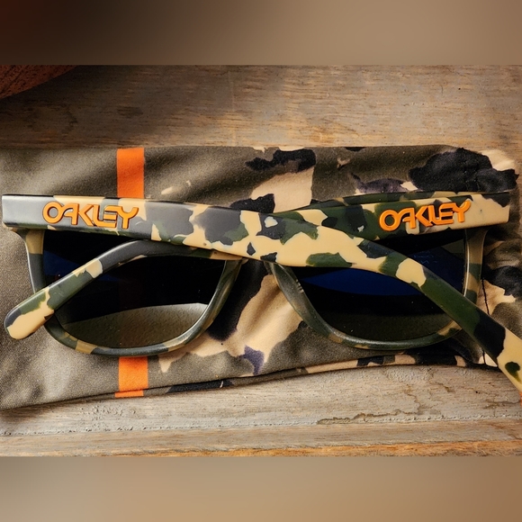 Oakley Koston LX Camo frogskins - Picture 2 of 8